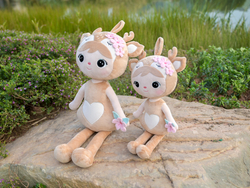 Sarenka z kwiatuszkami 70 cm - Lalka Metoo