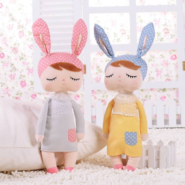 Lalka Metoo w żółtej sukience