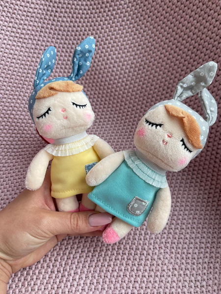 Mini Lalka Metoo z uszkami w miętowej sukience