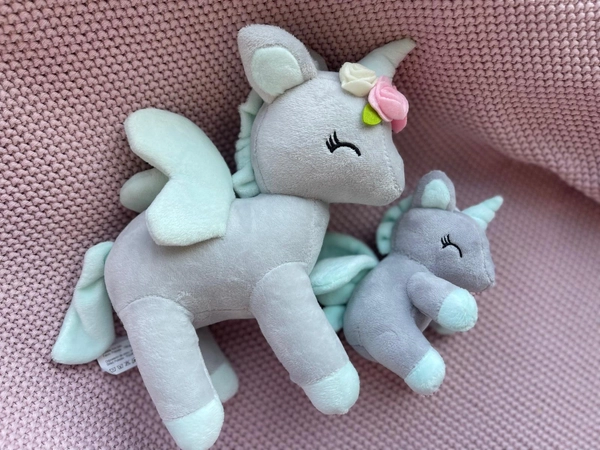 Pluszowy Jednorożec z wianuszkiem rozmiar M- Szaro/miętowy