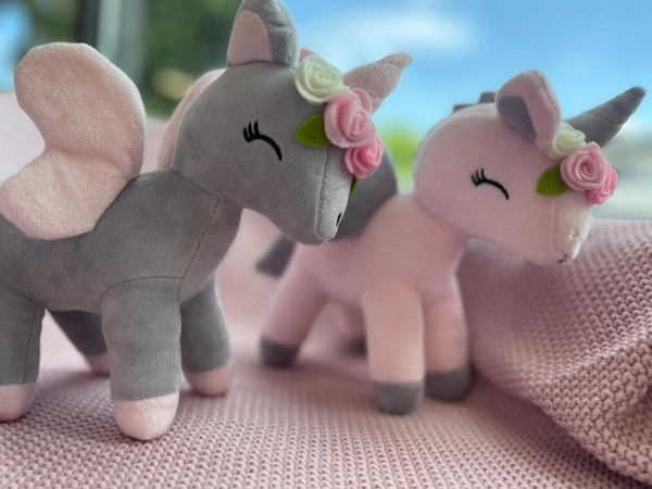 Pluszowy Jednorożec z wianuszkiem rozmiar M- Różowy