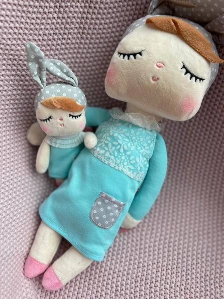 Mini Lalka Metoo z uszkami w miętowej sukience