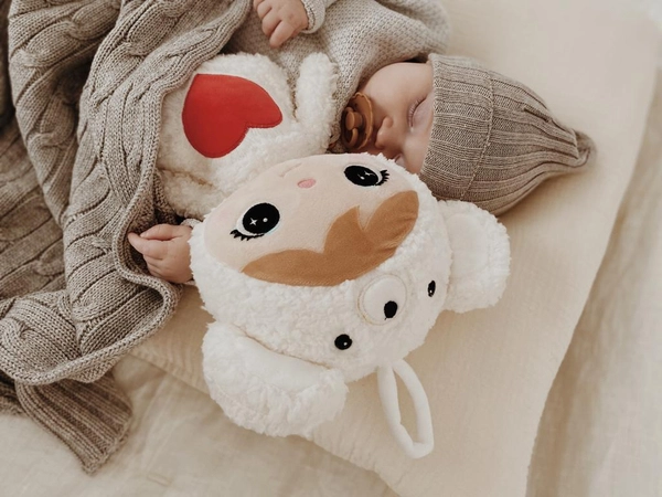 Miś Polarny z serduszkiem 46cm