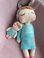 Mini Lalka Metoo z uszkami w miętowej sukience