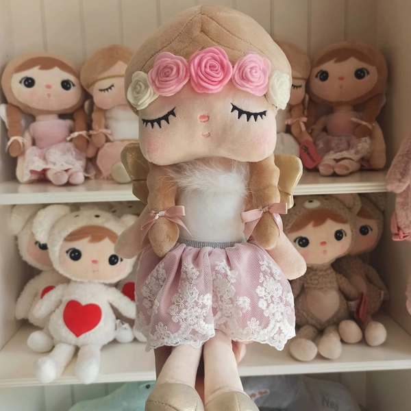 Lalka Metoo z kolorowym wianuszkiem 48cm