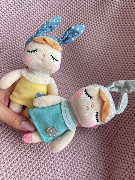 Mini Lalka Metoo z uszkami w miętowej sukience