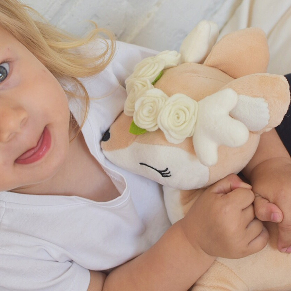 Pluszowa Sarenka z kremowym wianuszkiem - Duża