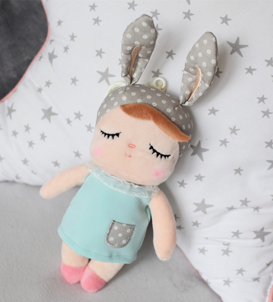 Mini Lalka Metoo z uszkami w miętowej sukience