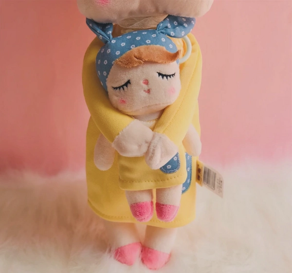 Mini Lalka Metoo z uszkami w żółtej sukience