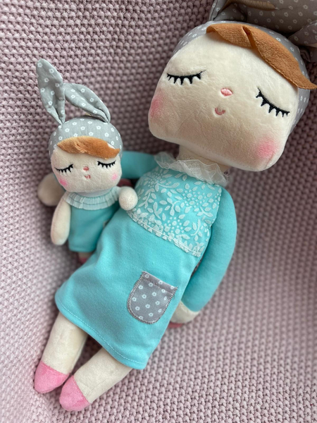 Mini Lalka Metoo z uszkami w miętowej sukience