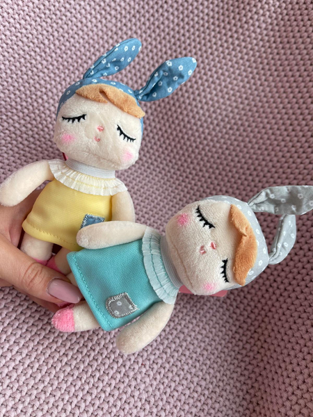 Mini Lalka Metoo z uszkami w miętowej sukience