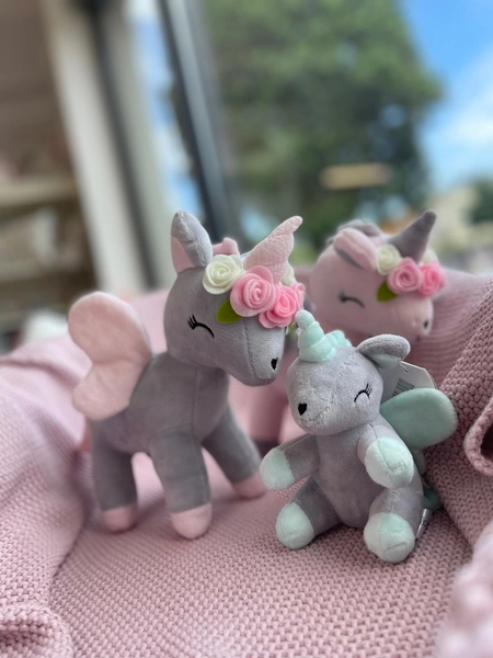 Pluszowy Jednorożec z wianuszkiem rozmiar M- Różowy